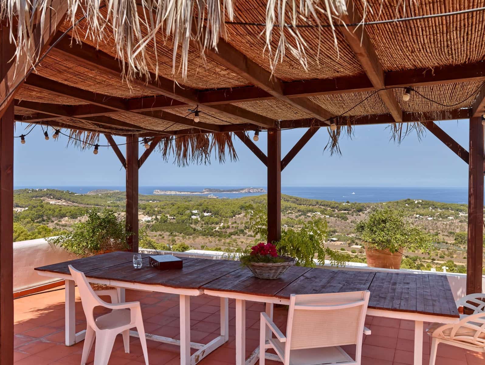 6 bedroom Villa for sale in Cala Bassa with pool garage - € 3,150,000 (Ref: 10034845)