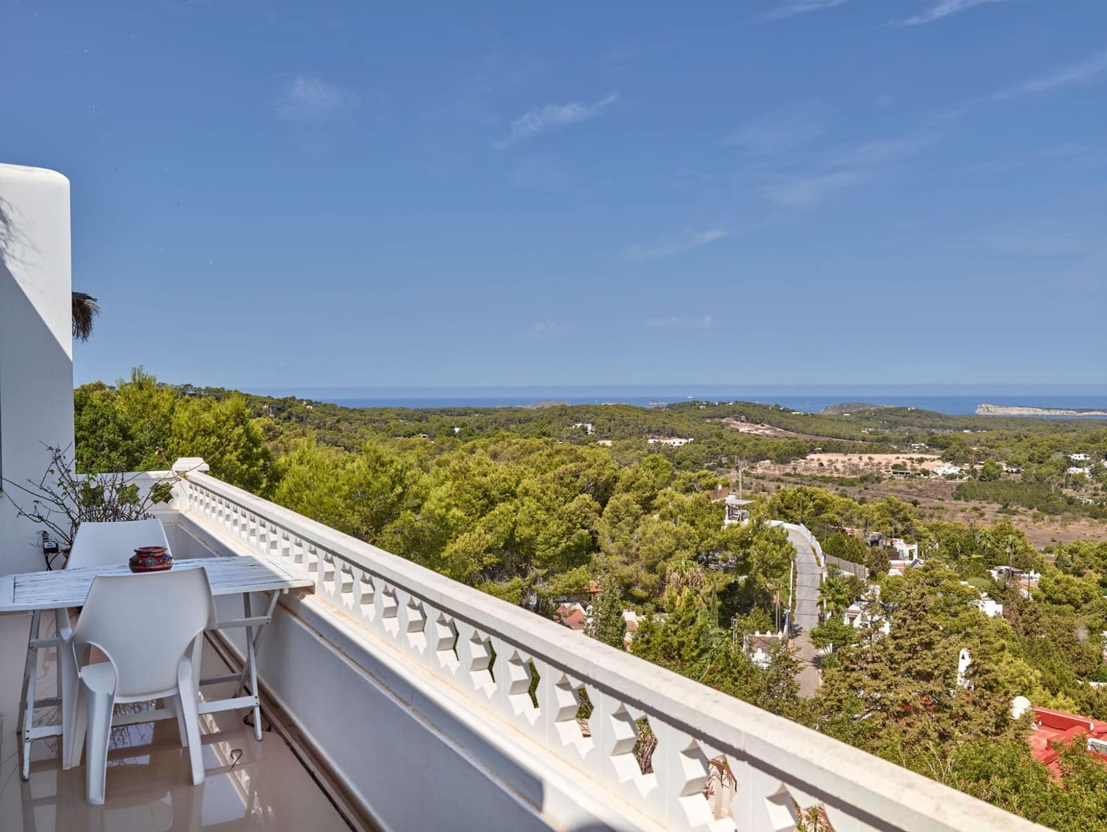 6 bedroom Villa for sale in Cala Bassa with pool garage - € 3,150,000 (Ref: 10034845)