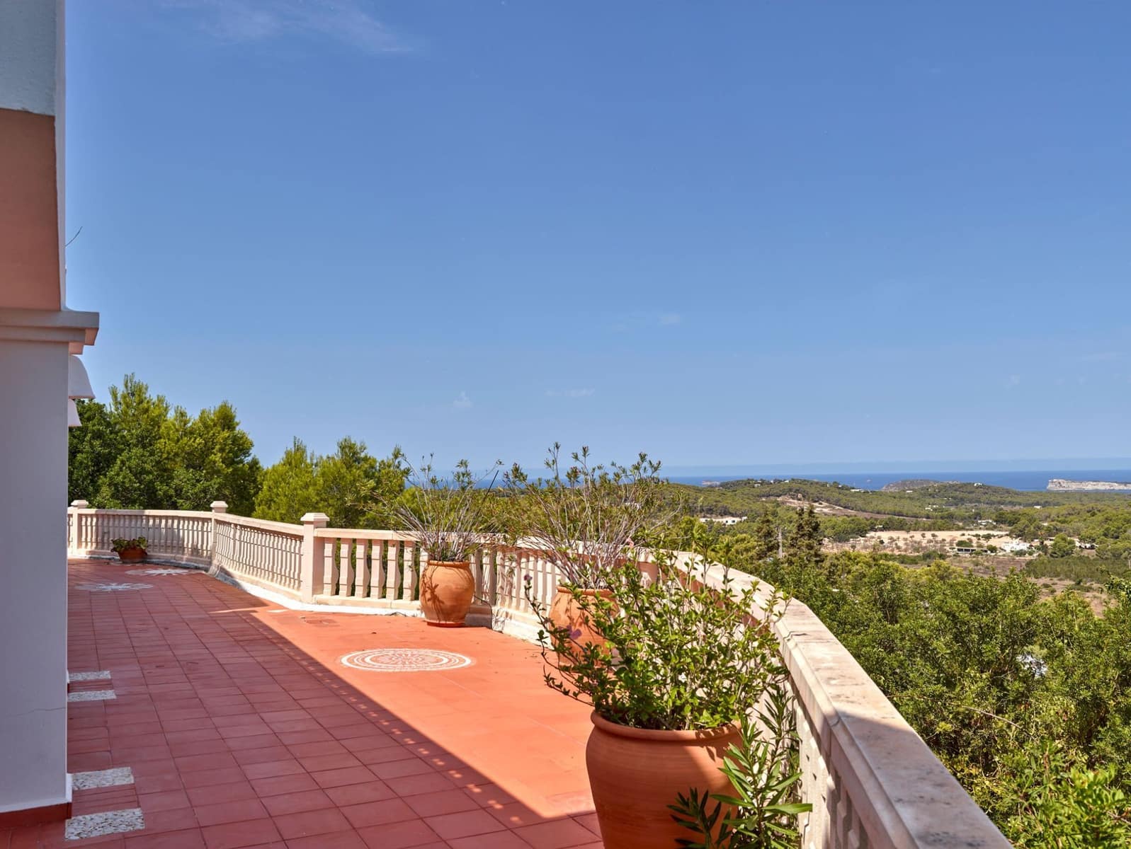 6 bedroom Villa for sale in Cala Bassa with pool garage - € 3,150,000 (Ref: 10034845)