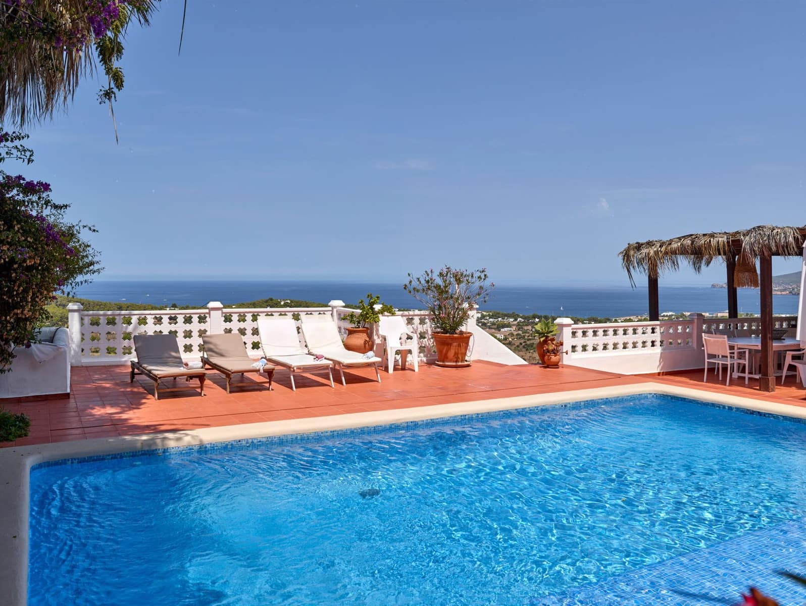 6 bedroom Villa for sale in Cala Bassa with pool garage - € 3,150,000 (Ref: 10034845)
