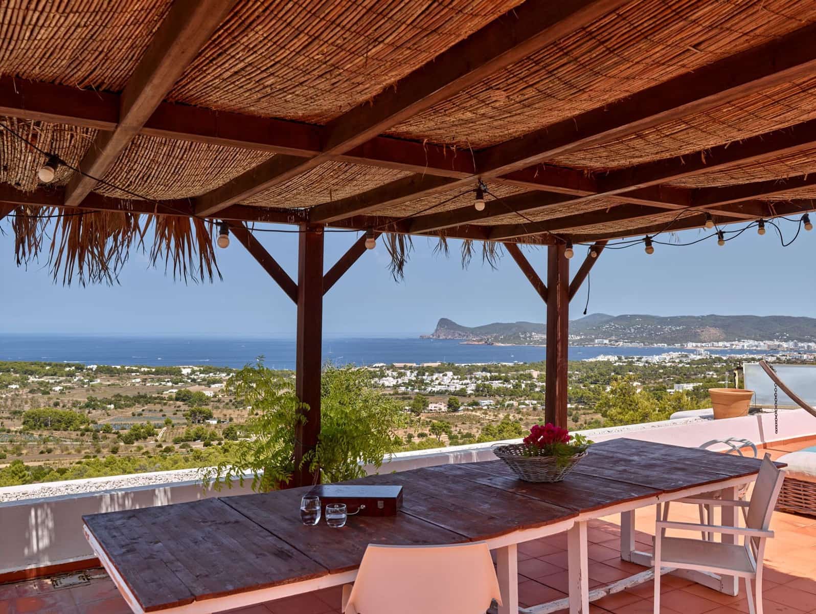 6 bedroom Villa for sale in Cala Bassa with pool garage - € 3,150,000 (Ref: 10034845)