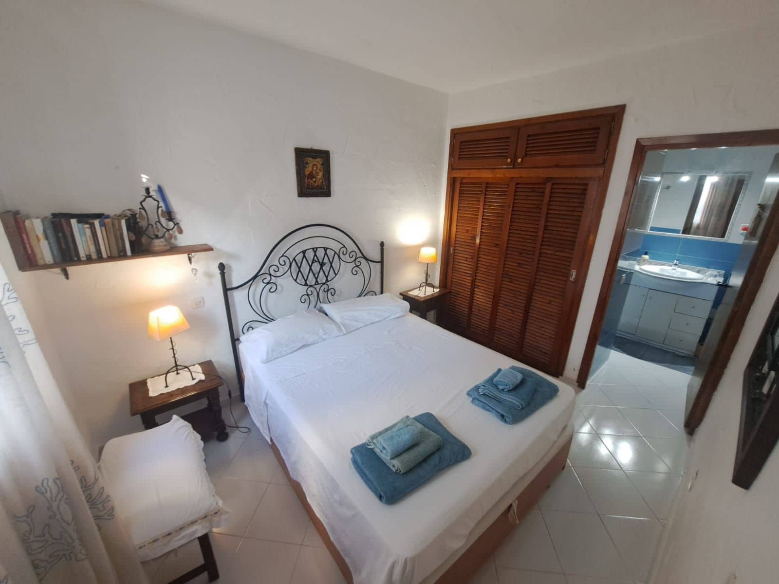 2 chambre Villa/Maison à vendre à Cala Tarida avec garage - 470 000 € (Ref: 10099629)