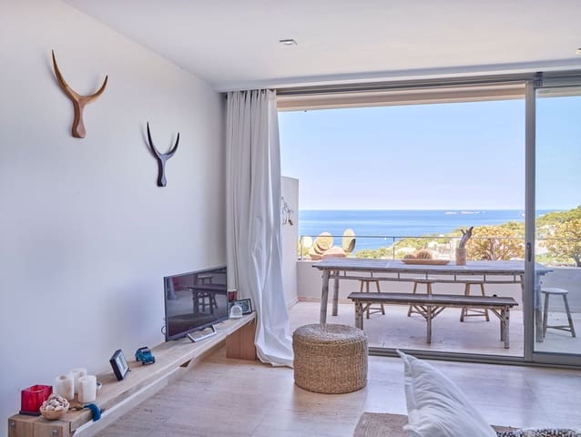 2 soveværelse Lejlighed til salg i Cala Vadella, San Jose / Sant Josep de Sa Talaia med swimmingpool garage - € 1.250.000 (Ref: 7068740)