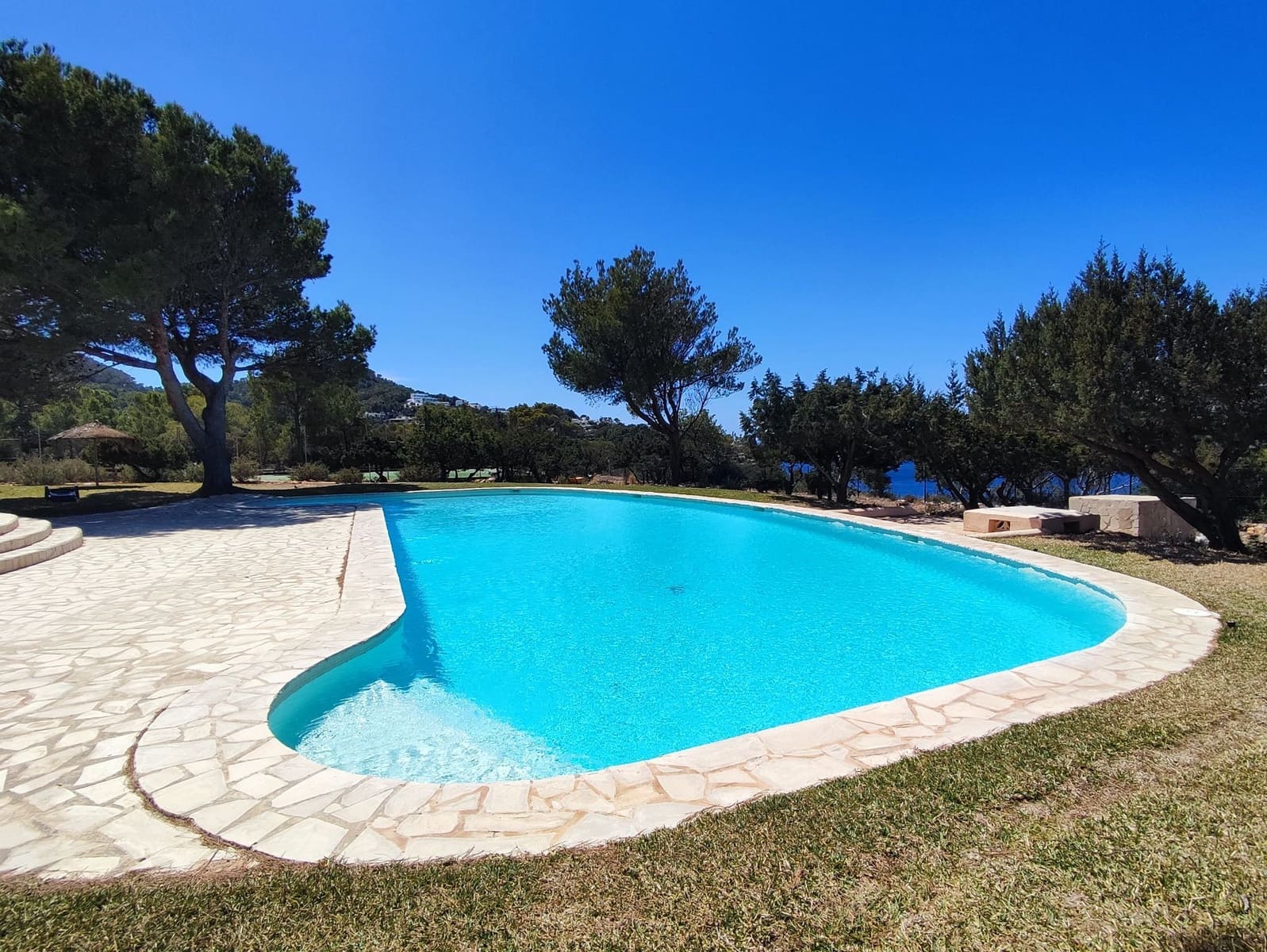2 chambre Villa/Maison à vendre à Cala Tarida avec piscine garage - 995 000 € (Ref: 7668231)