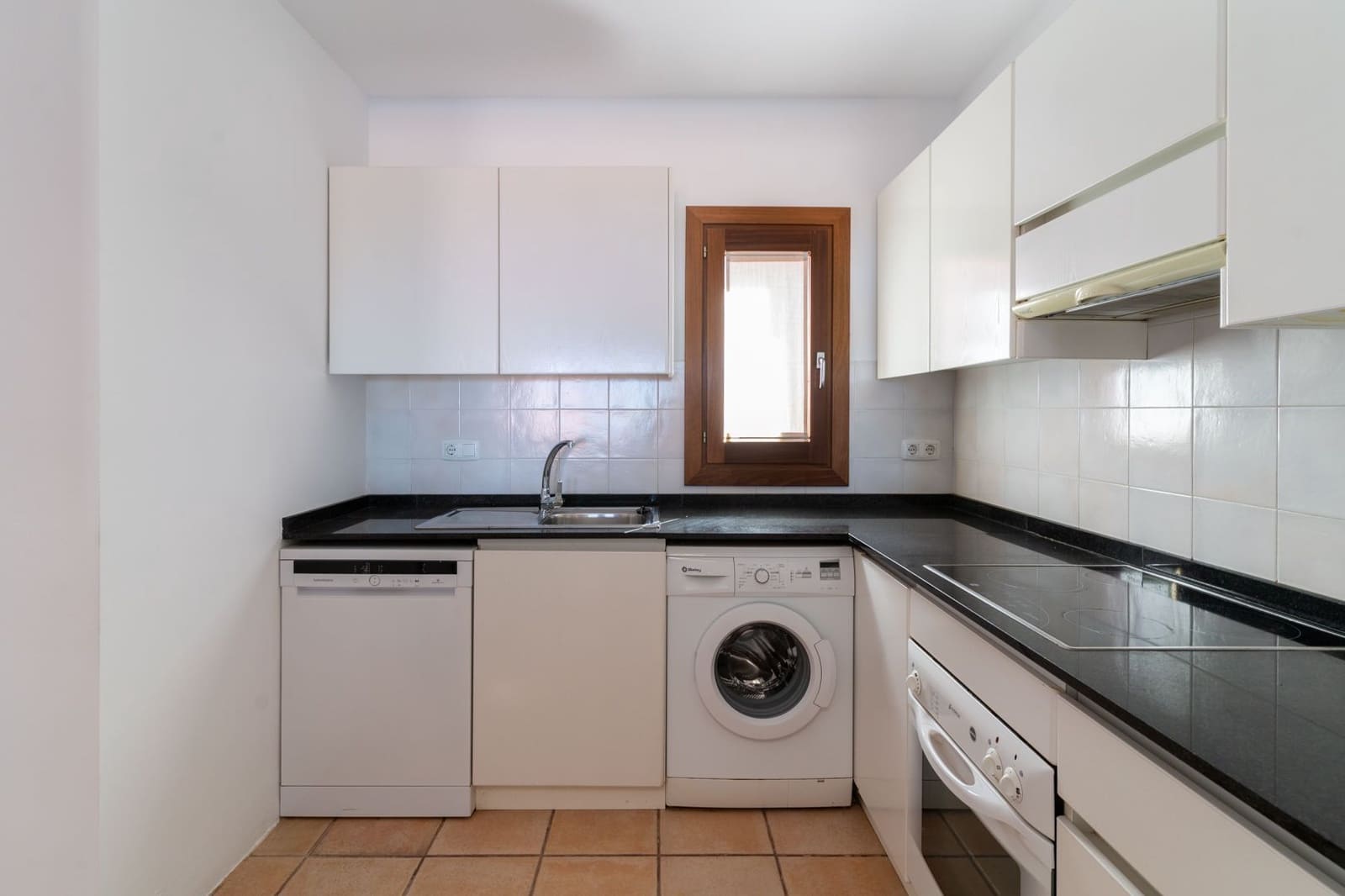 2 chambre Villa/Maison à vendre à Cala Tarida avec piscine garage - 995 000 € (Ref: 7668231)