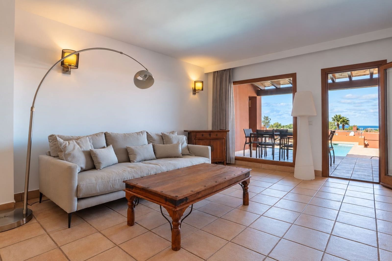 2 chambre Villa/Maison à vendre à Cala Tarida avec piscine garage - 995 000 € (Ref: 7668231)