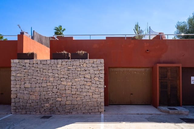 Chalet de 2 habitaciones en Cala Tarida, San Jose / Sant Josep de Sa Talaia en venta con piscina garaje - 995.000 € (Ref: 7668231)