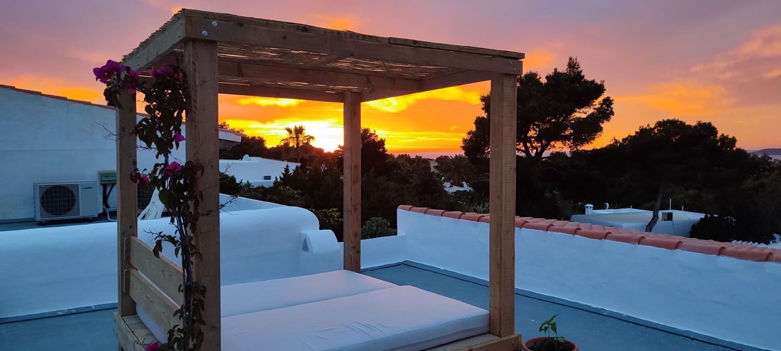 2 bedroom Villa for sale in Cala Vadella with pool - € 990,000 (Ref: 8016355)