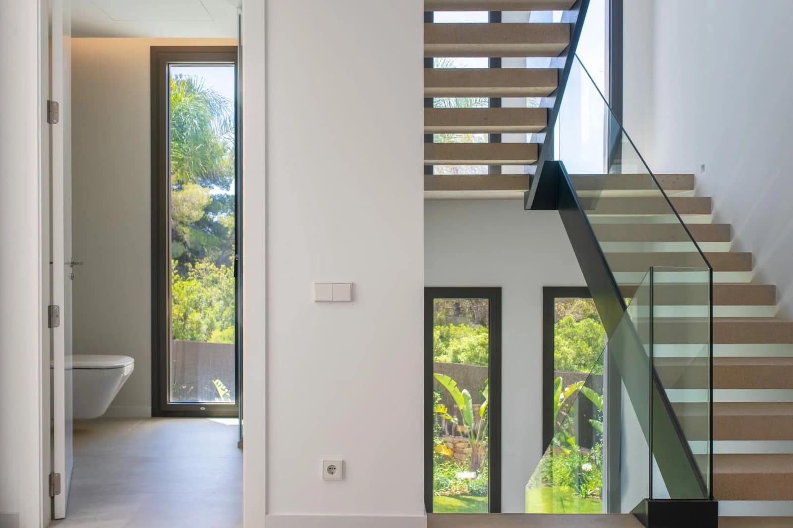 5 soveværelse Villa til salg i Roca Llisa med swimmingpool garage - € 2.950.000 (Ref: 8227590)