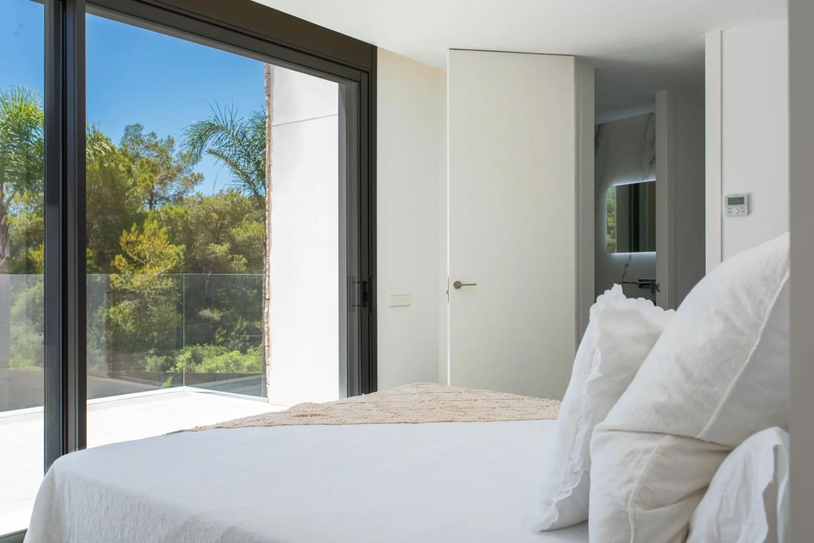 5 soveværelse Villa til salg i Roca Llisa med swimmingpool garage - € 2.950.000 (Ref: 8227590)