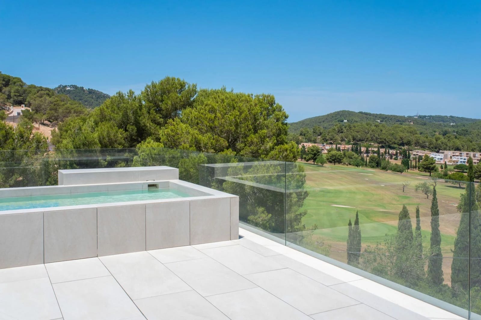 5 soveværelse Villa til salg i Roca Llisa med swimmingpool garage - € 2.950.000 (Ref: 8227590)