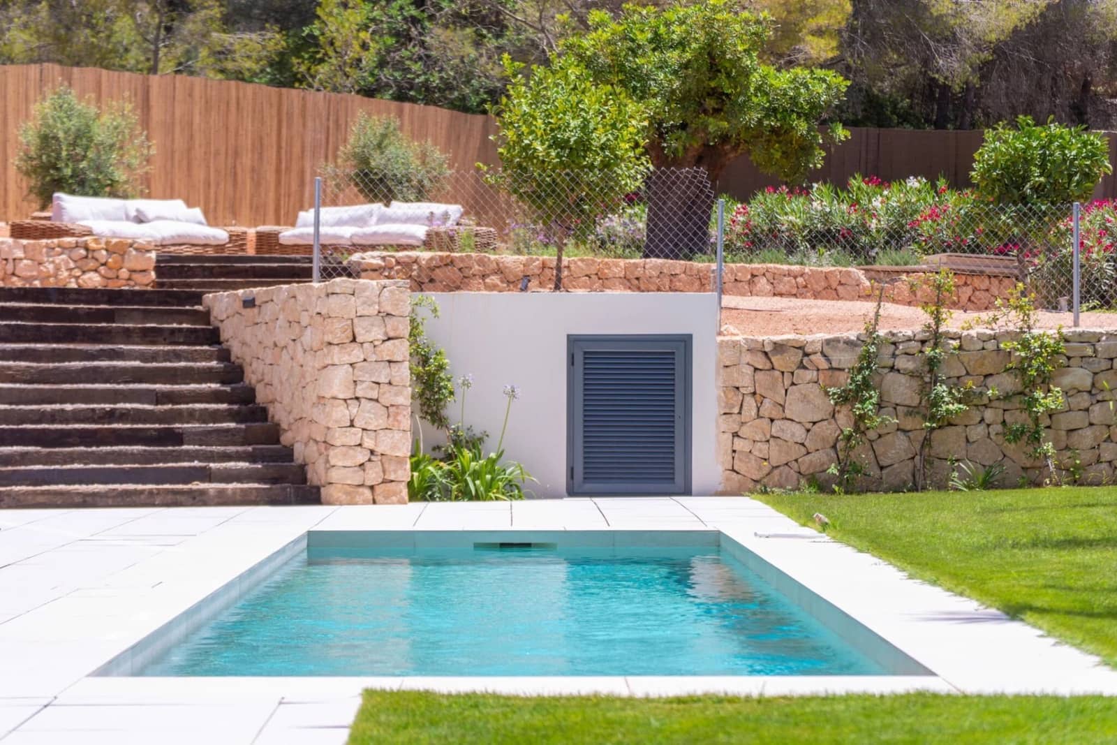 5 soveværelse Villa til salg i Roca Llisa med swimmingpool garage - € 2.950.000 (Ref: 8227590)