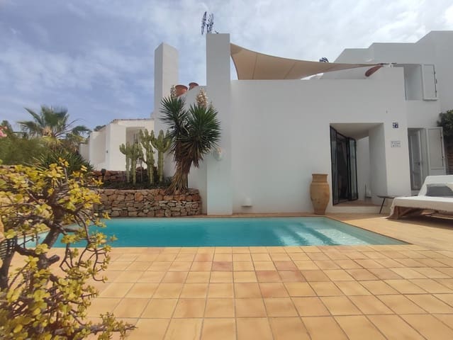 2 soverom Villa til salgs i San Jose / Sant Josep de Sa Talaia med svømmebasseng - € 1 195 000 (Ref: 9073100)
