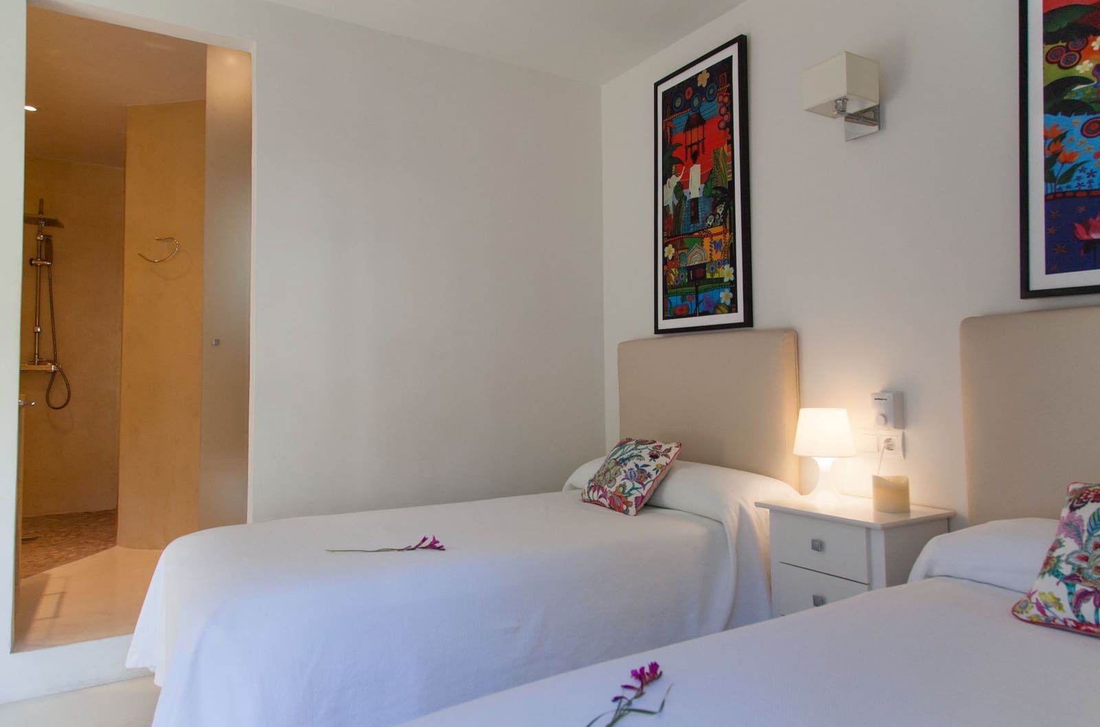 2 soveværelse Lejlighed til salg i Cala Vadella med swimmingpool - € 585.000 (Ref: 9111824)