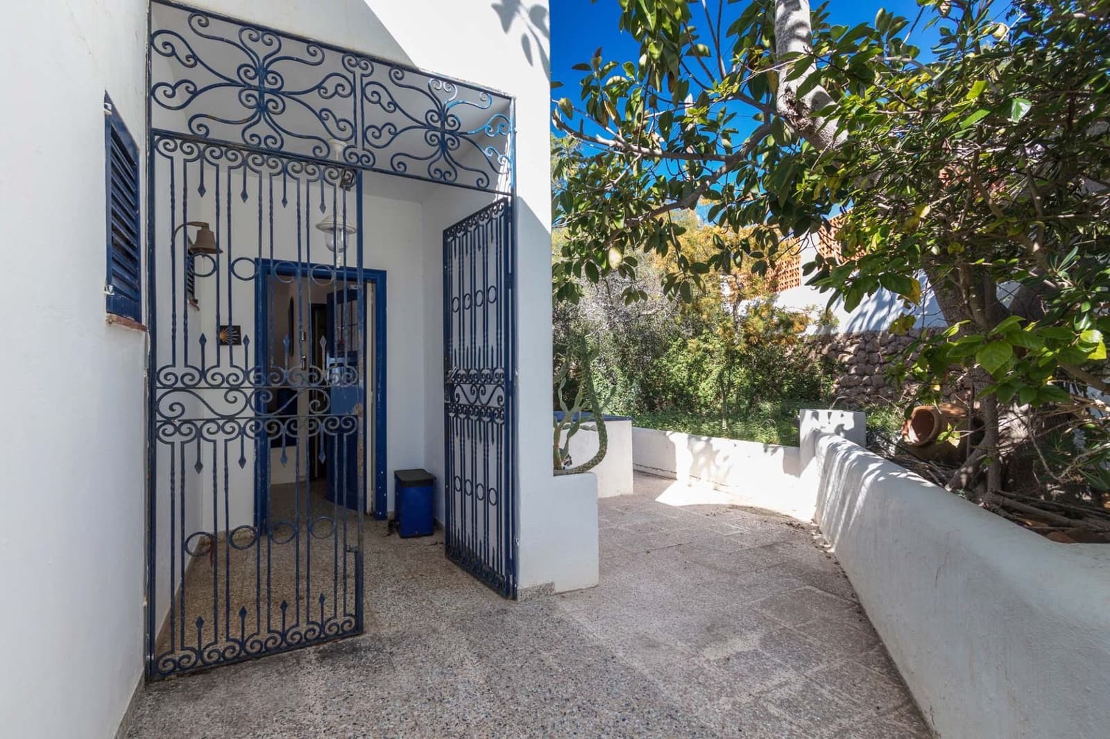 5 chambre Villa/Maison à vendre à Cala Moli avec piscine garage - 2 400 000 € (Ref: 9228138)