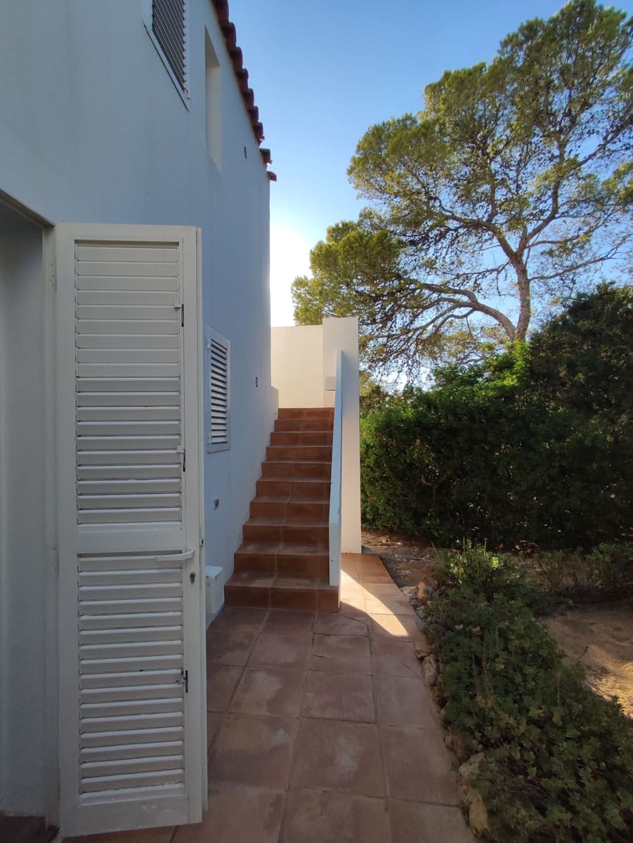 4 bedroom Villa for sale in San Jose / Sant Josep de Sa Talaia with pool garage - € 1,850,000 (Ref: 9294149)