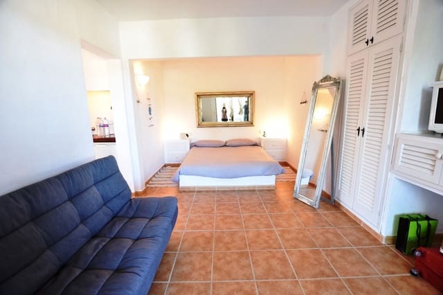 1 soveværelse Lejlighed til salg i Cala Vadella, San Jose / Sant Josep de Sa Talaia - € 350.000 (Ref: 9300421)