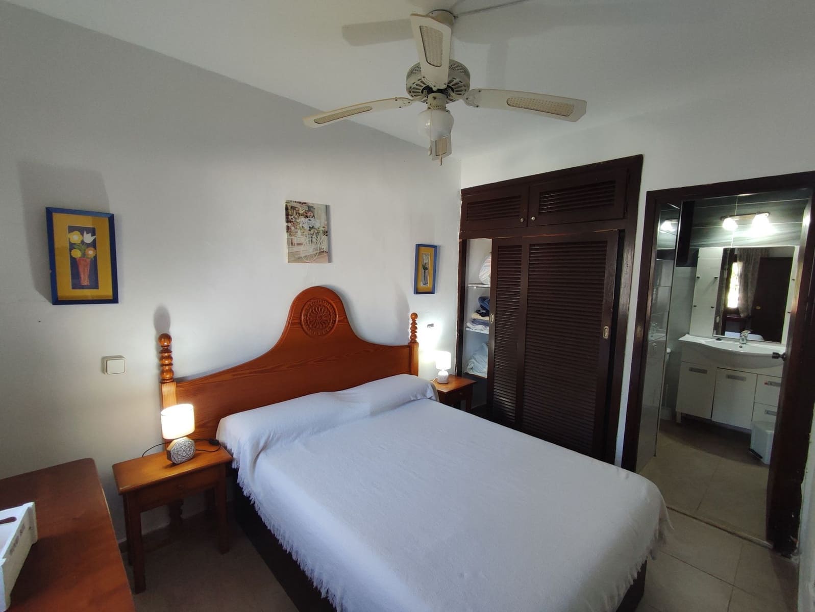 2 bedroom Villa for sale in Cala Tarida - € 635,000 (Ref: 9400333)