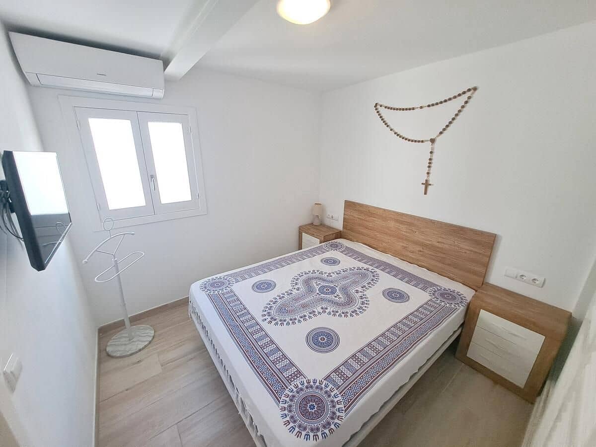 2 soverom Villa til salgs i Cala Tarida - € 760 000 (Ref: 9550556)