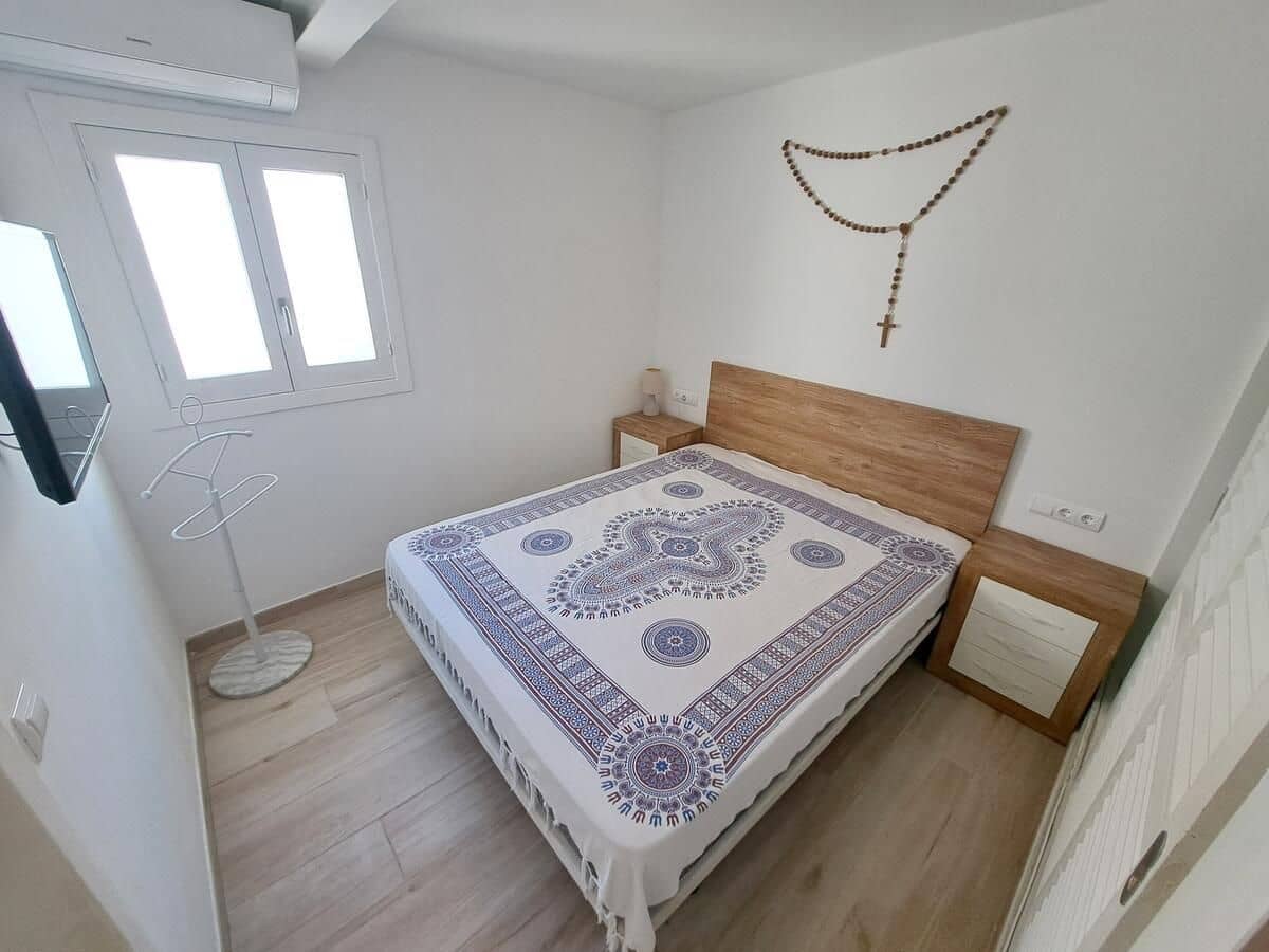 2 soverom Villa til salgs i Cala Tarida - € 760 000 (Ref: 9550556)