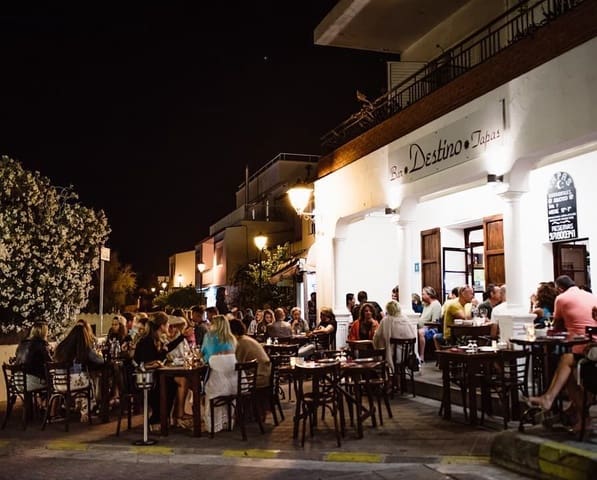 Kommersiell till salu i San Jose / Sant Josep de Sa Talaia - 350 000 € (Ref: 9564257)