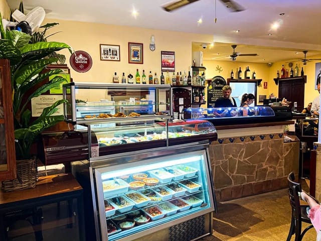 Kommersiell till salu i San Jose / Sant Josep de Sa Talaia - 350 000 € (Ref: 9564257)