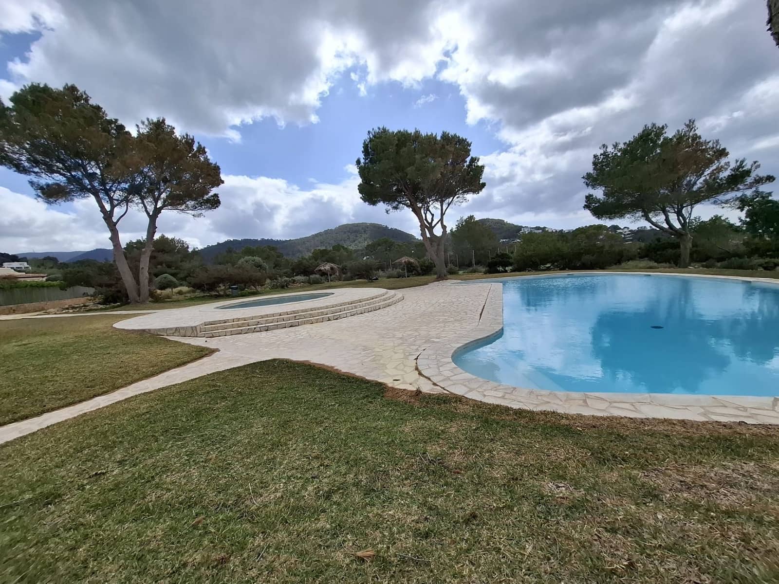 3 bedroom Villa for sale in Cala Moli with pool garage - € 1,290,000 (Ref: 9629537)