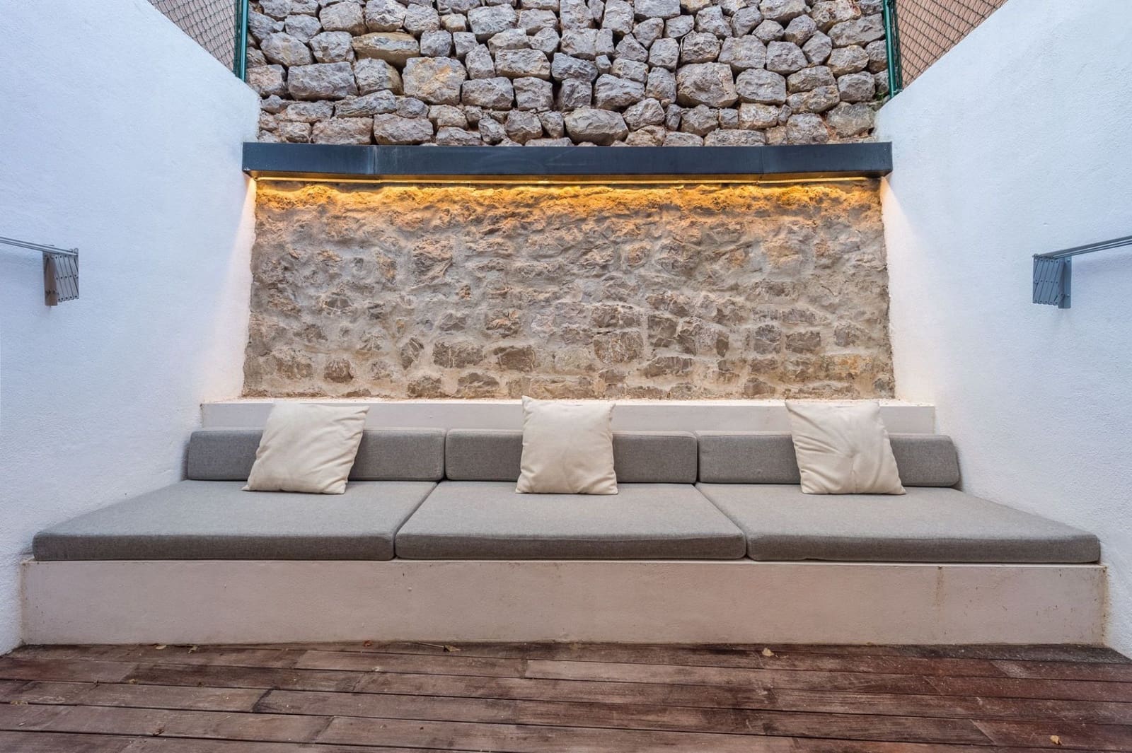 4 sovrum Villa till salu i Cala Moli med pool - 1 350 000 € (Ref: 9629538)