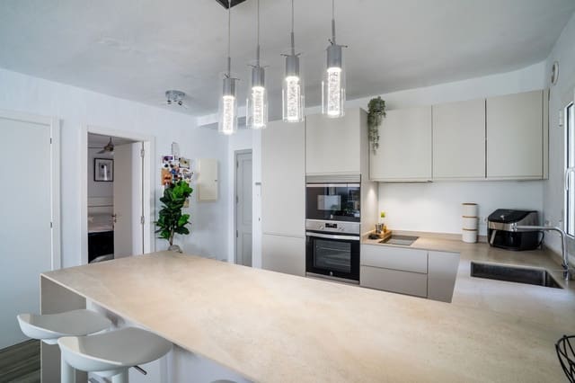 2 makuuhuone Huoneisto myytävänä paikassa Cala Vadella, San Jose / Sant Josep de Sa Talaia mukana uima-altaan - 515 000 € (Ref: 9788112)