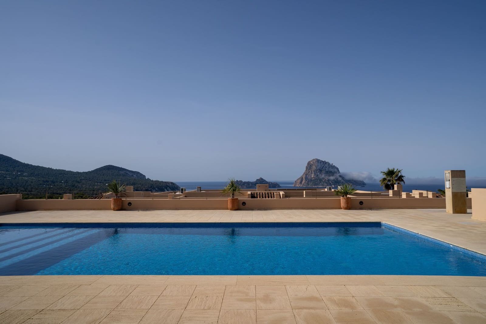 2 bedroom Apartment for sale in San Jose / Sant Josep de Sa Talaia with pool garage - € 1,295,000 (Ref: 9788113)