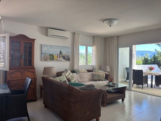 3 bedroom Villa for sale in San Jose / Sant Josep de Sa Talaia with pool garage - € 790,000 (Ref: 9937460)