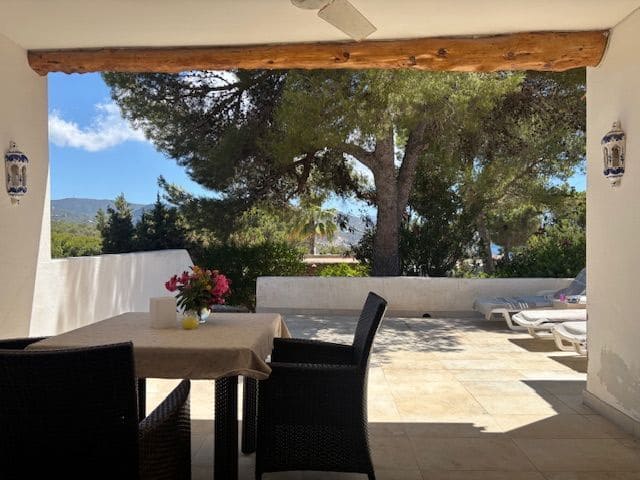 3 bedroom Villa for sale in San Jose / Sant Josep de Sa Talaia with pool garage - € 790,000 (Ref: 9937460)