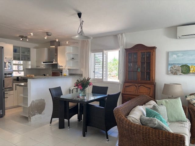 3 bedroom Villa for sale in San Jose / Sant Josep de Sa Talaia with pool garage - € 790,000 (Ref: 9937460)