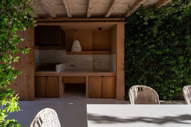 3 sypialnia Willa na sprzedaż w Cala Tarida, San Jose / Sant Josep de Sa Talaia z basenem garażem - 1 600 000 € (Ref: 9939297)