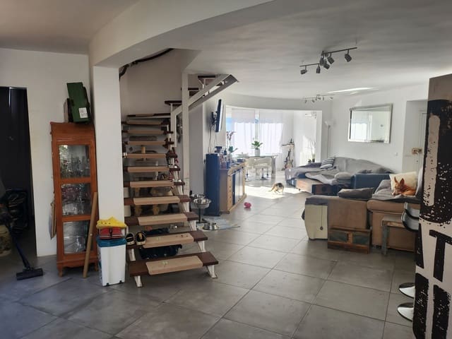 4 makuuhuone Huvila myytävänä paikassa Cala Gracio, Sant Antoni de Portmany mukana 
autotalli - 1 590 000 € (Ref: 9966067)