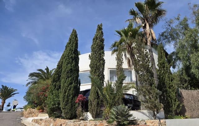 4 soverom Villa til salgs i Cala Gracio, Sant Antoni de Portmany med garasje - € 1 590 000 (Ref: 9966067)