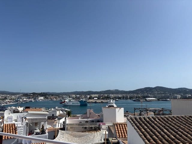 2 bedroom Villa for sale in Ibiza / Eivissa town - € 650,000 (Ref: 9976742)