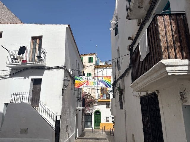 2 bedroom Villa for sale in Ibiza / Eivissa town - € 650,000 (Ref: 9976742)