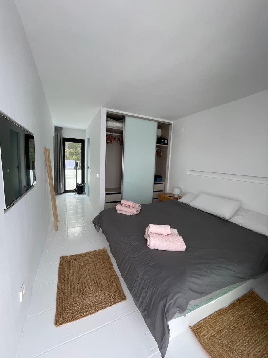 1 soveværelse Lejlighed til salg i Sant Joan de Labritja med swimmingpool garage - € 495.000 (Ref: 9984297)
