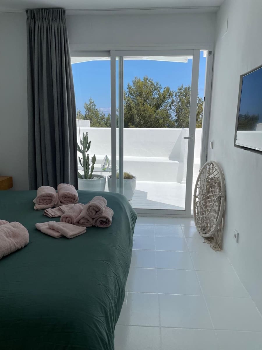1 soveværelse Lejlighed til salg i Sant Joan de Labritja med swimmingpool garage - € 495.000 (Ref: 9984297)
