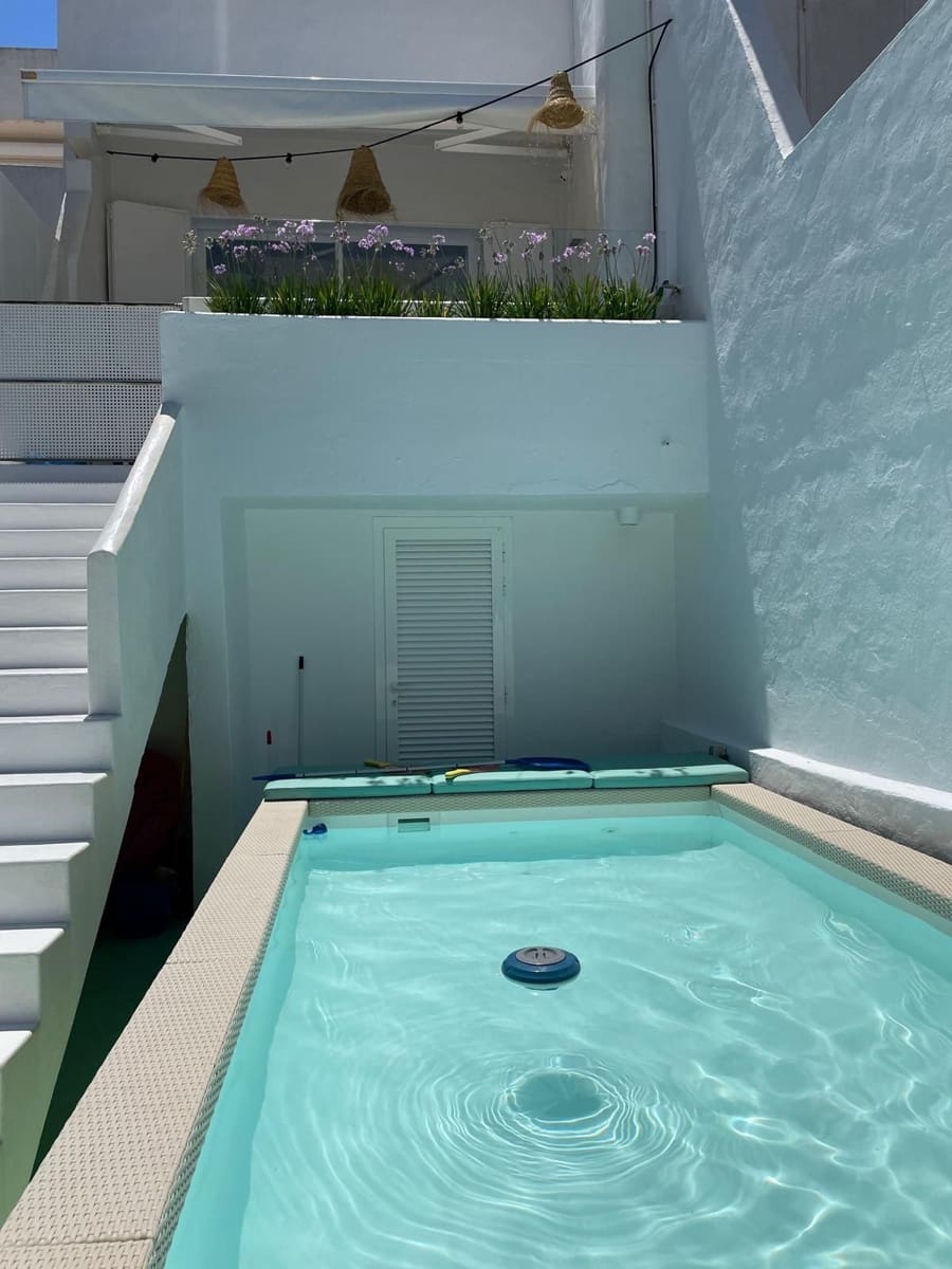 1 soveværelse Lejlighed til salg i Sant Joan de Labritja med swimmingpool garage - € 495.000 (Ref: 9984297)