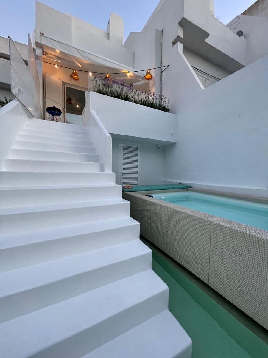 1 soveværelse Lejlighed til salg i Sant Joan de Labritja med swimmingpool garage - € 495.000 (Ref: 9984297)