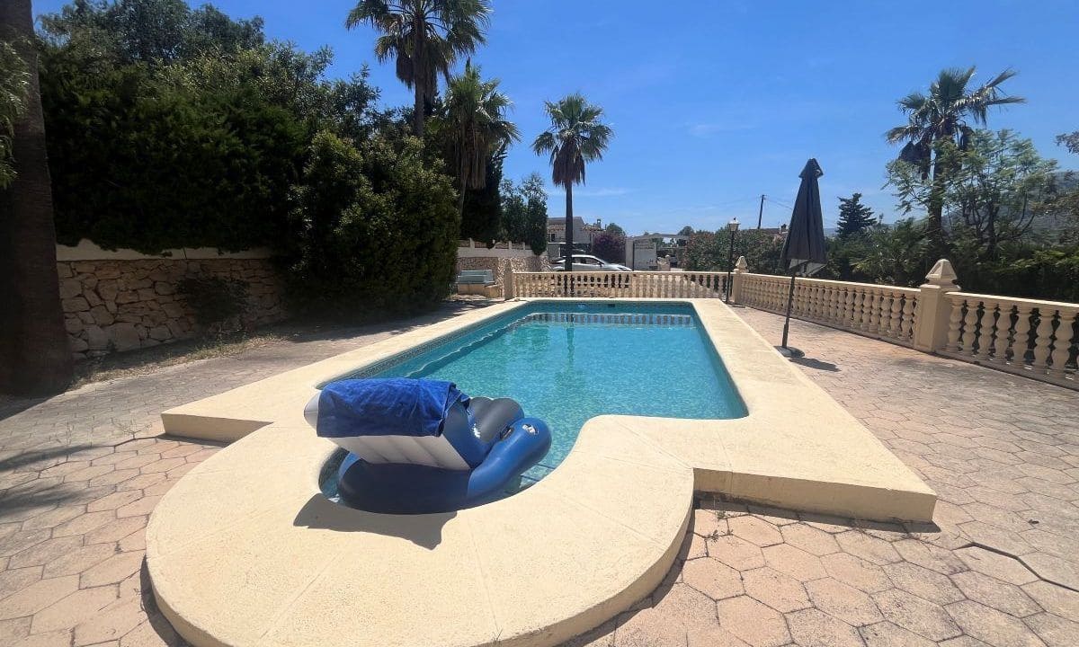 3 Zimmer Villa zu verkaufen in Calpe / Calp mit Pool Garage - 495.000 € (Ref: 10021919)