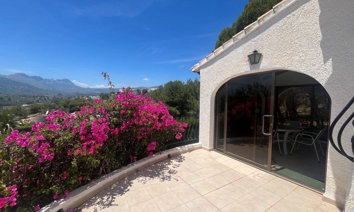 3 Zimmer Villa zu verkaufen in Calpe / Calp mit Pool Garage - 495.000 € (Ref: 10021919)