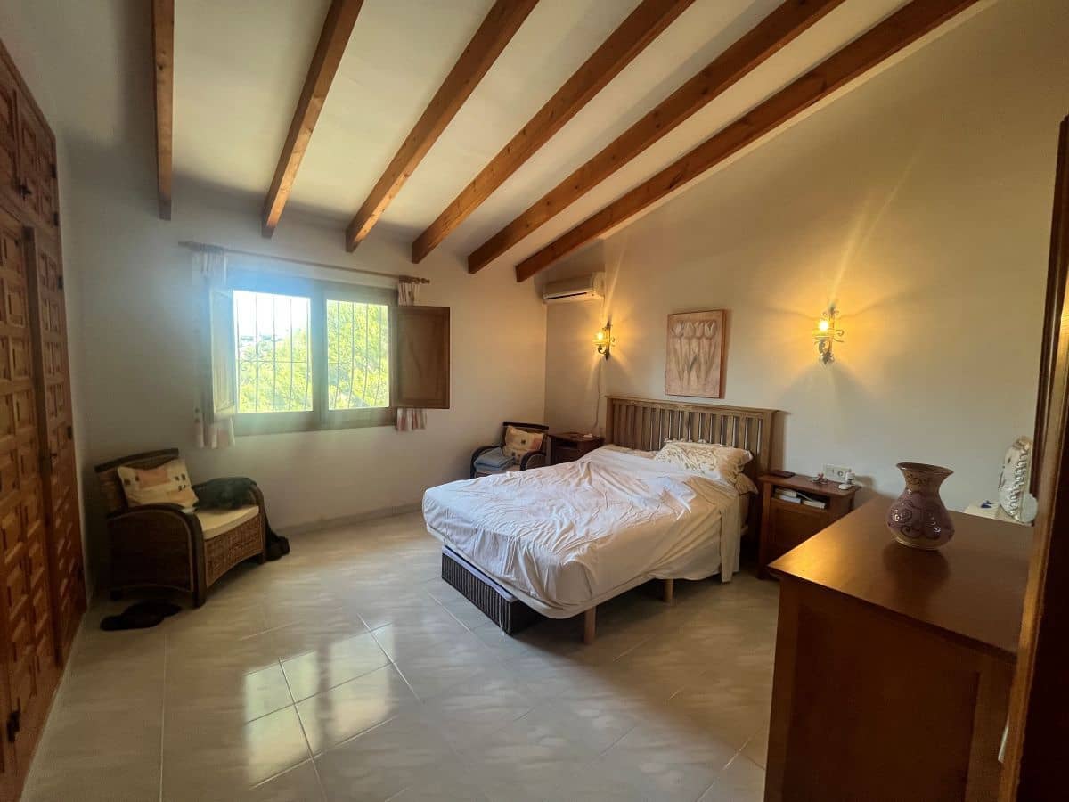 3 Zimmer Villa zu verkaufen in Calpe / Calp mit Pool Garage - 495.000 € (Ref: 10021919)