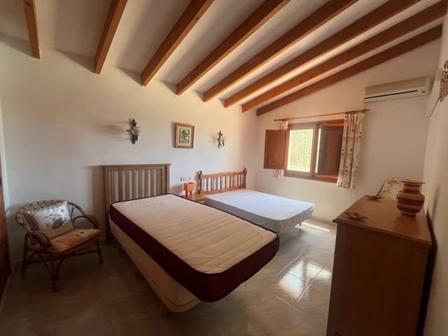 3 Zimmer Villa zu verkaufen in Calpe / Calp mit Pool Garage - 495.000 € (Ref: 10021919)