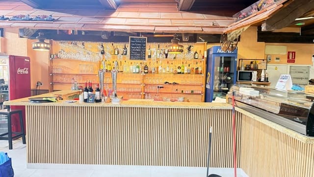 Kommersiell til leie i Pueblo, Calpe / Calp - € 3 670 (Ref: 10061184)