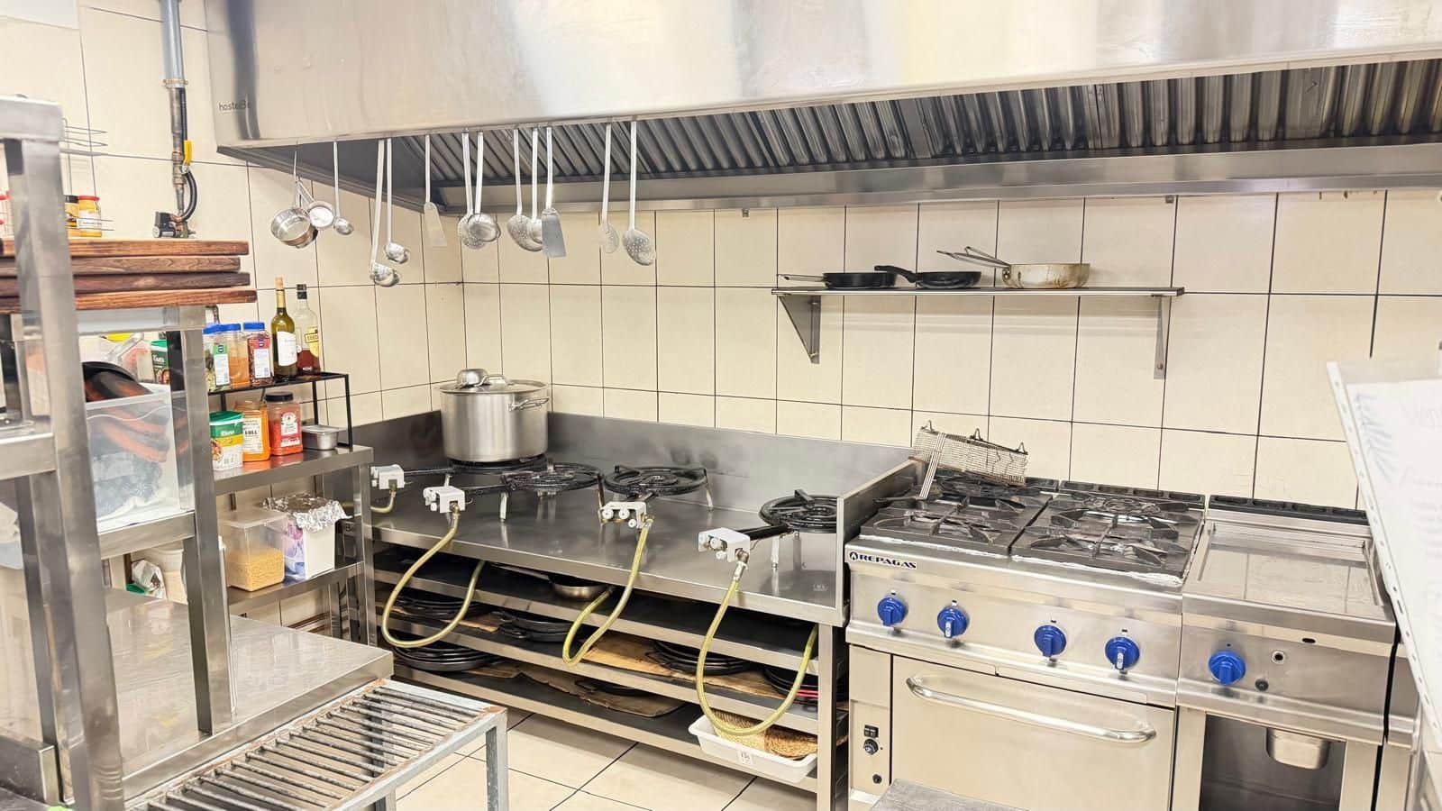 Kommersiell att hyra i Calpe / Calp - 3 670 € (Ref: 10061184)