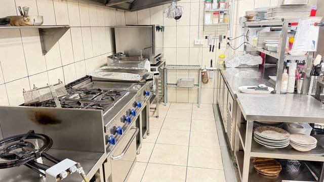 Kommersiell til leie i Pueblo, Calpe / Calp - € 3 670 (Ref: 10061184)