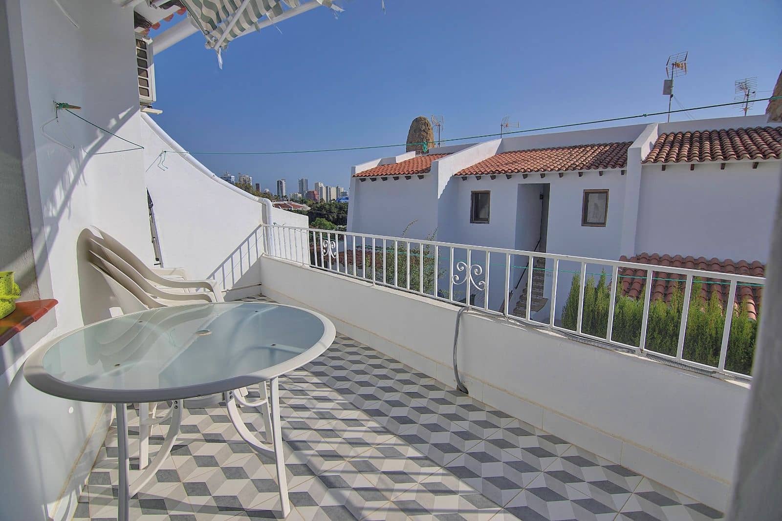 Bungalow de 2 habitaciones en Calpe / Calp en venta con piscina garaje - 260.000 € (Ref: 10108627)